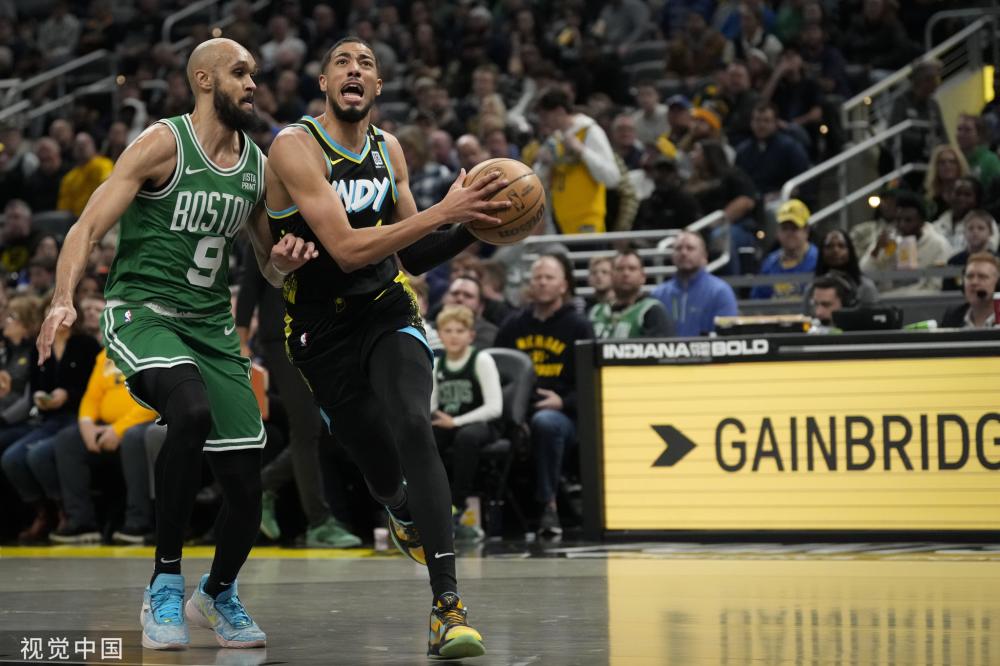 然而在更衣 然而在更衣